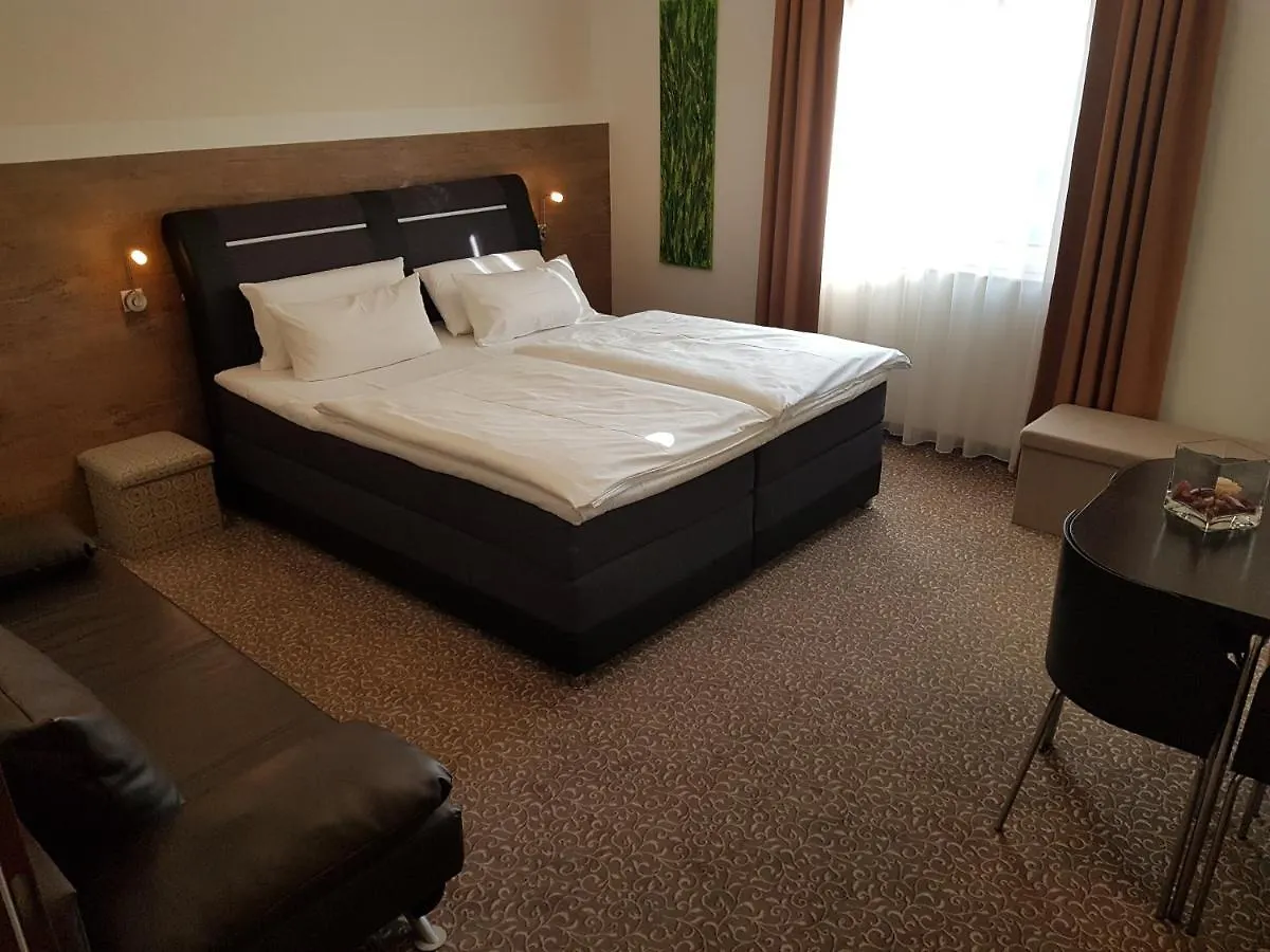 Hotel Primavera Parco Fürth 3*,  Duitsland
